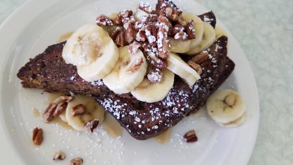 Jonis Diner | restaurant | 111 S Wells St, Lake Geneva, WI 53147, USA | 2623489565 OR +1 262-348-9565