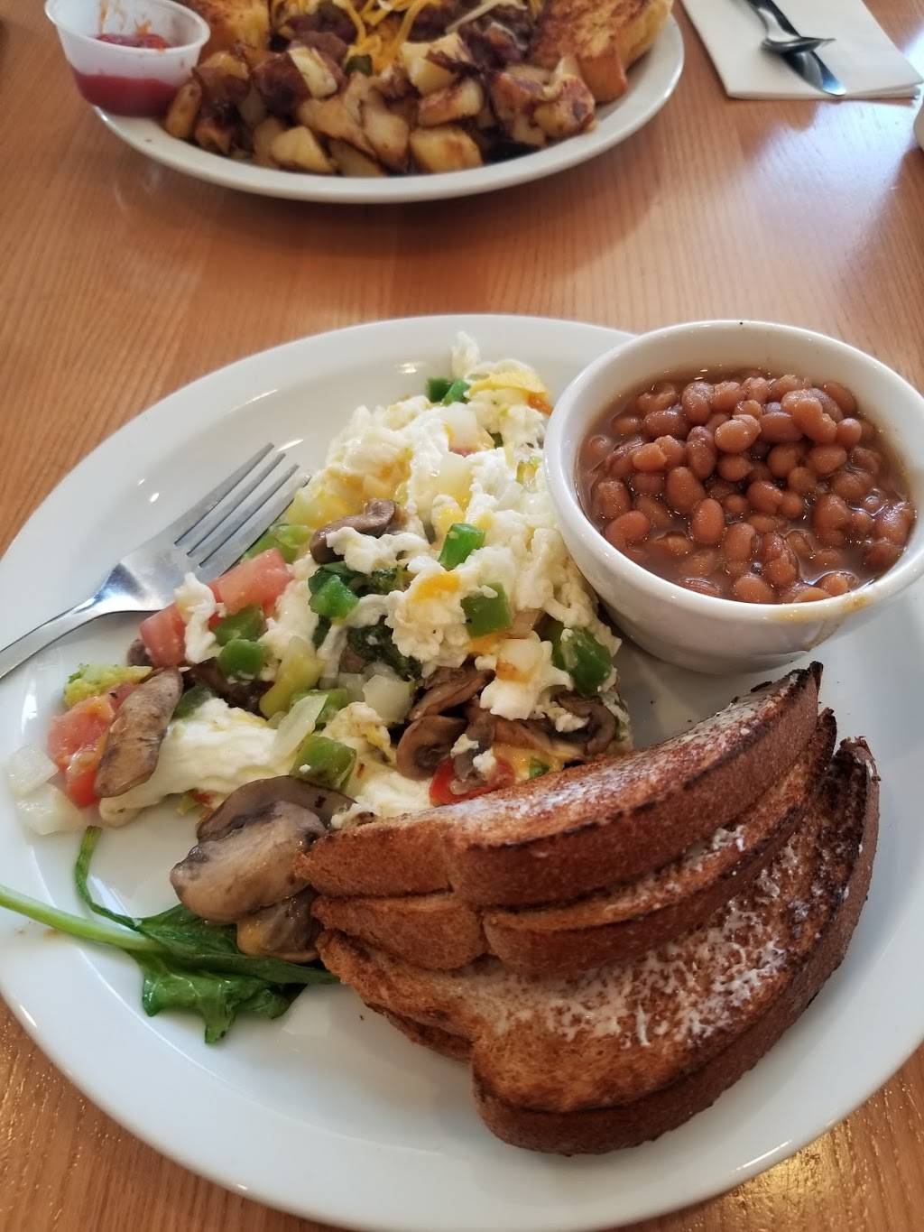 Maddies Bagel & Eatery LLC | meal takeaway | 240 N Broadway, Salem, NH 03079, USA | 6038940094 OR +1 603-894-0094