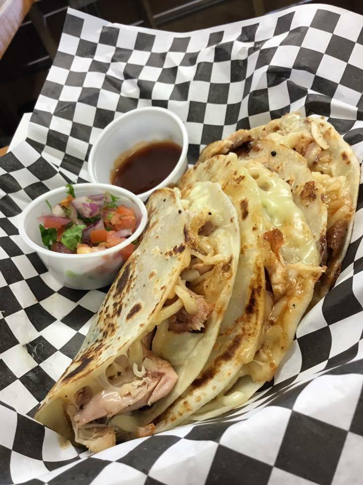 The BBQ Place | restaurant | 108 W Railroad St, El Campo, TX 77437, USA | 8324991517 OR +1 832-499-1517