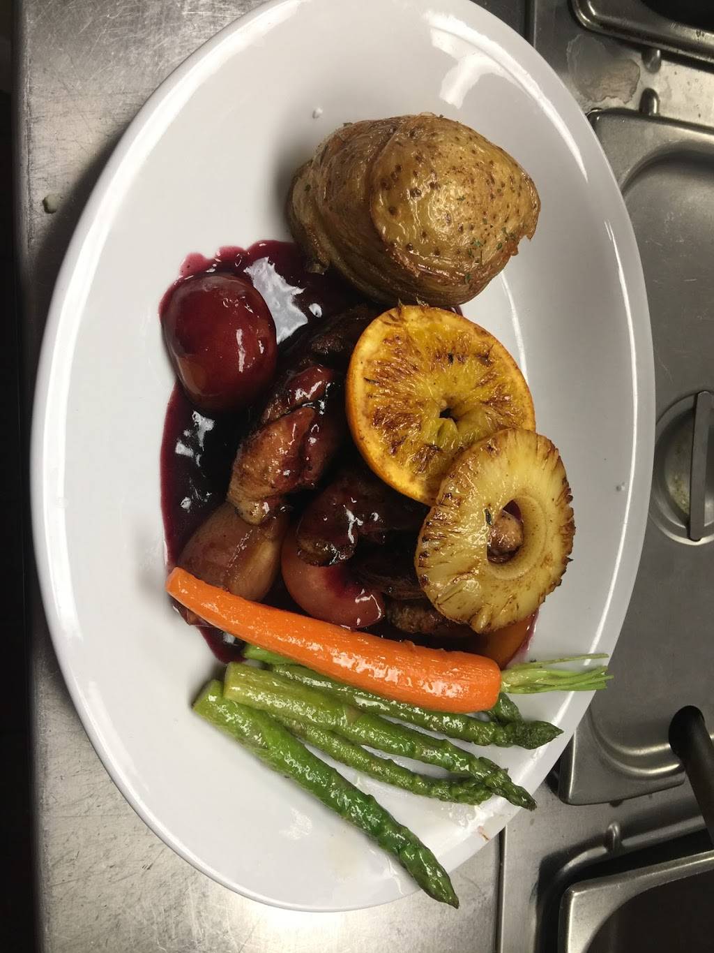 Staropolska Restaurant | restaurant | 3030 N Milwaukee Ave, Chicago, IL 60618, USA | 7733420779 OR +1 773-342-0779