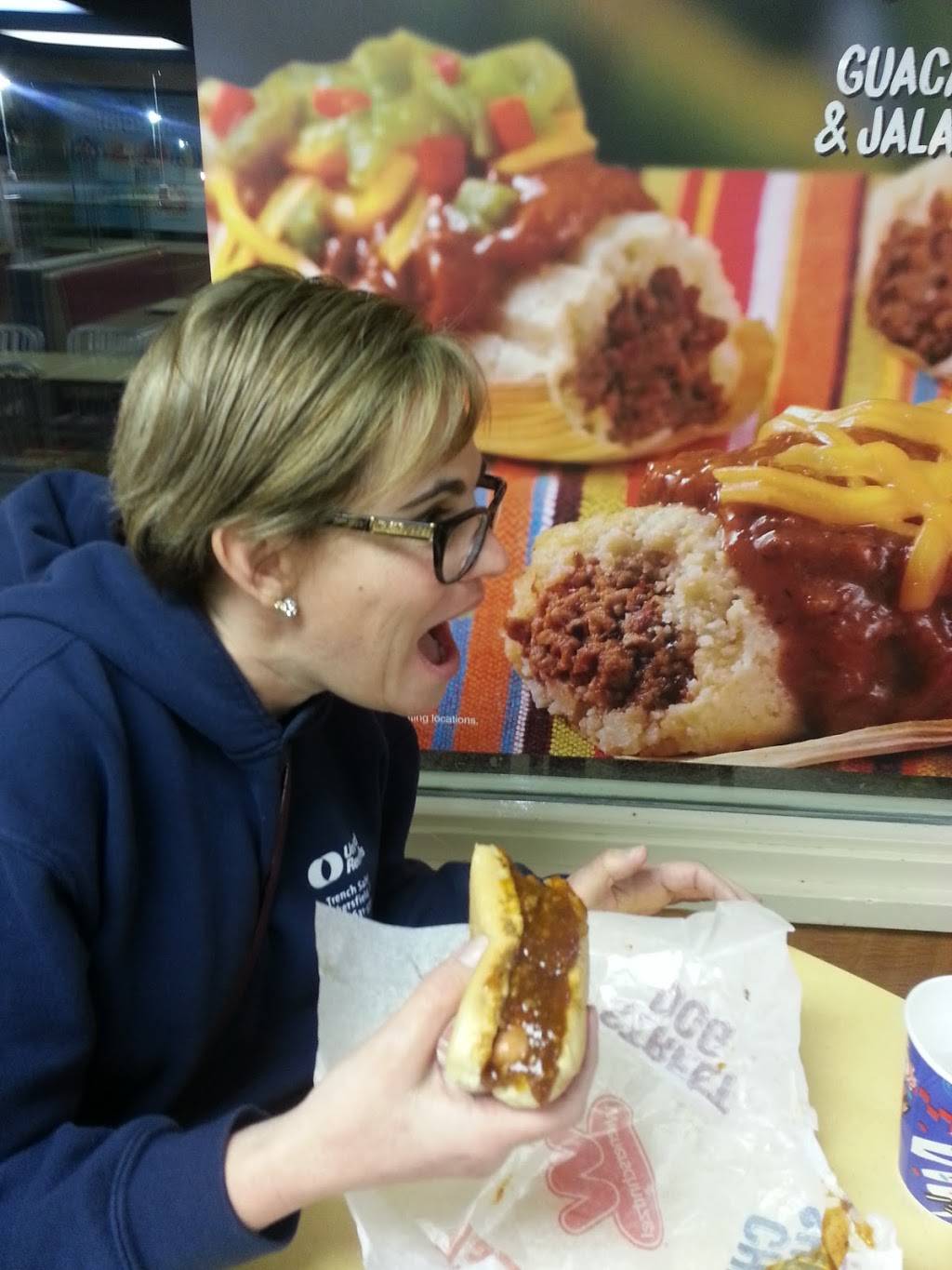 Wienerschnitzel | restaurant | 236 N Chester Ave, Bakersfield, CA 93308, USA | 6613930471 OR +1 661-393-0471