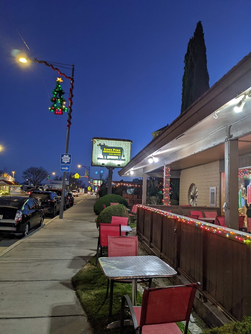 Mt Whitney Restaurant | restaurant | 227 S Main St, Lone Pine, CA 93545, USA | 7608765751 OR +1 760-876-5751