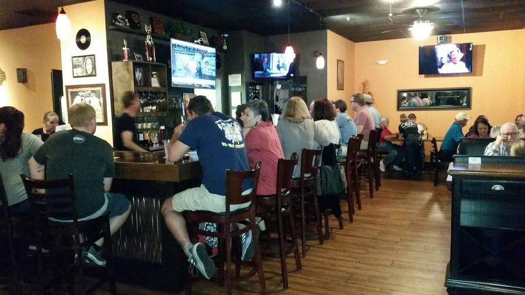 Off the Chain Sandwich Shoppe | restaurant | 100 W Richardson Ave, Summerville, SC 29483, USA | 8438793696 OR +1 843-879-3696