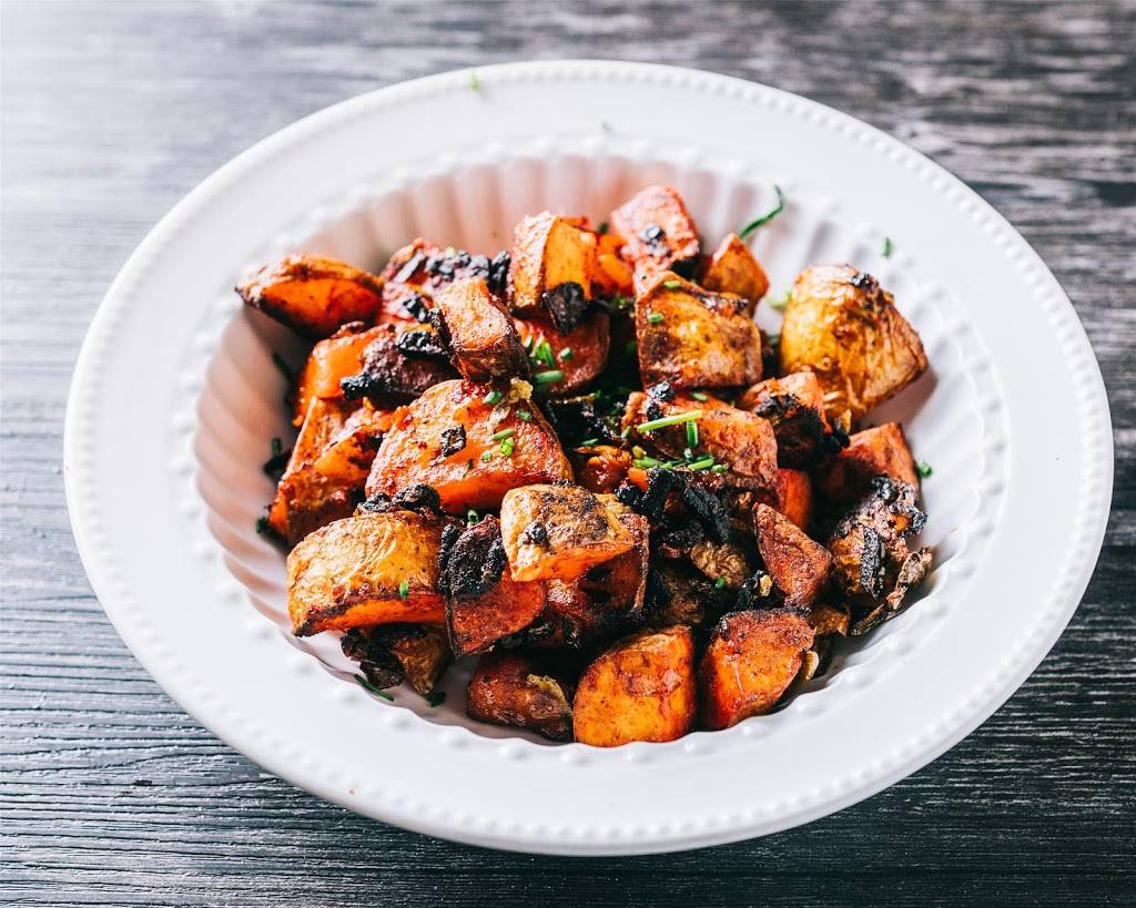 Tipsy’z Restaurant | restaurant | 4035 Laconia Ave, Bronx, NY 10466, USA | 7187087627 OR +1 718-708-7627