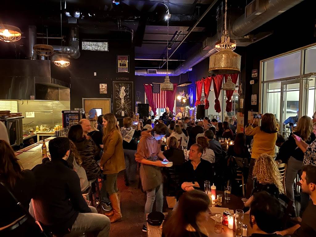 The Blues Burgers Hallandale Beach | restaurant | 801 N Federal Hwy Suite 109-110, Hallandale Beach, FL 33009, USA | 7542633294 OR +1 754-263-3294