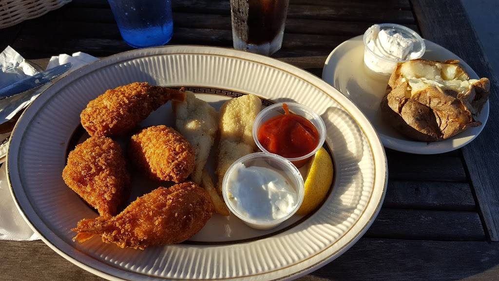 Newport Shores Restaurant | restaurant | 407 E Jackson St, Port Washington, WI 53074, USA | 2622846838 OR +1 262-284-6838