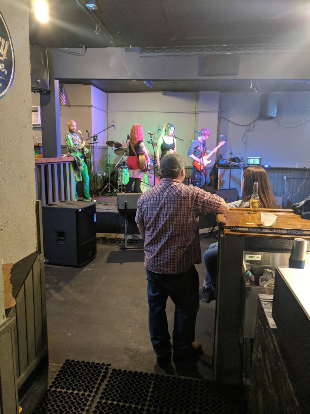 Shawns Crazy Saloon | restaurant | 350 Belleville Turnpike, Kearny, NJ 07032, USA | 2017446709 OR +1 201-744-6709