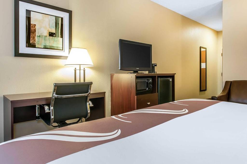 Quality Inn Chester I-75 | restaurant | 8567 Cincinnati Dayton Rd, West Chester Township, OH 45069, USA | 5137553900 OR +1 513-755-3900