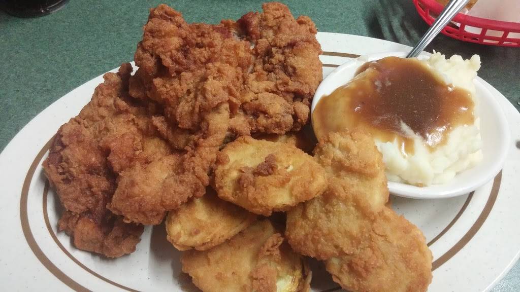 Mount Holly Grill | restaurant | 1118 S Main St, Mt Holly, NC 28120, USA | 7048272131 OR +1 704-827-2131