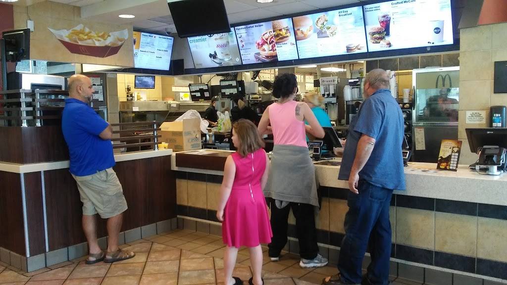 McDonalds | cafe | 19 Commerce Dr, Morgantown, WV 26501, USA | 3042968222 OR +1 304-296-8222