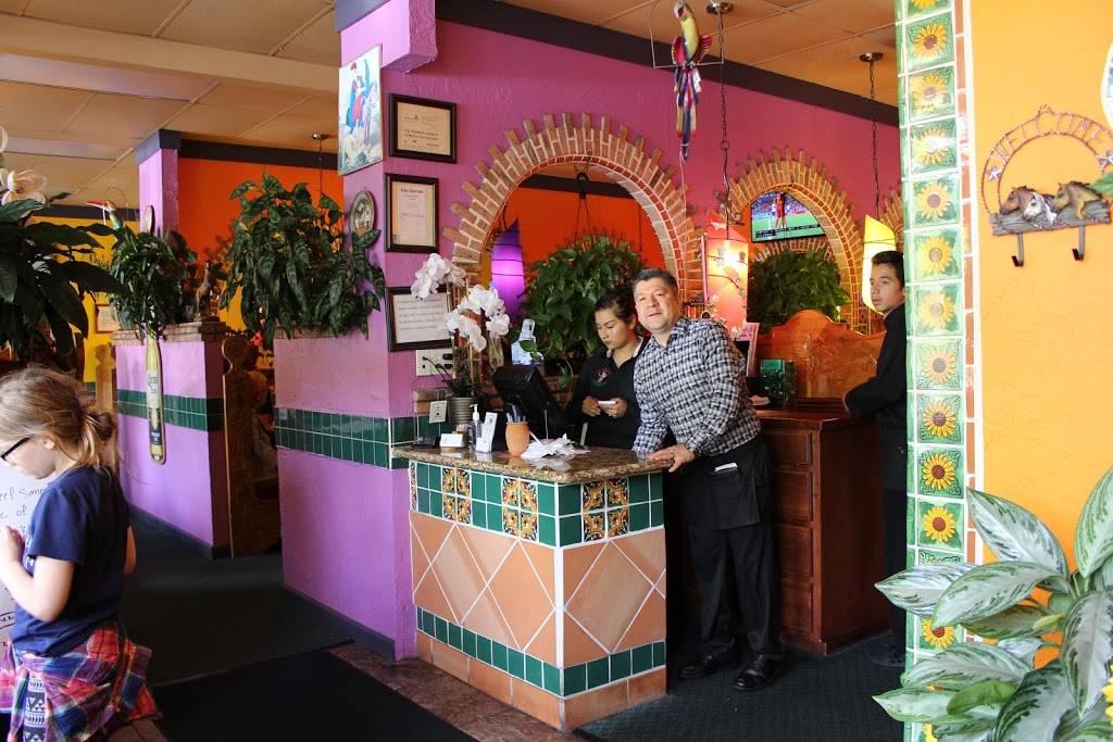 Juan Colorado Mexican Restaurant | restaurant | 8750 SW Citizens Dr, Wilsonville, OR 97070, USA | 5036822171 OR +1 503-682-2171