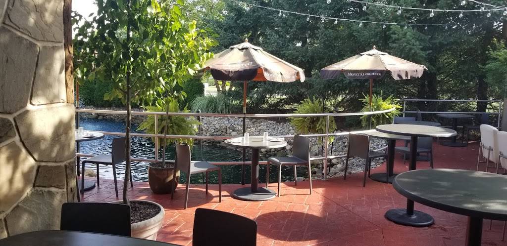 Aqua Pazzo | restaurant | 492 McClurg Rd, Youngstown, OH 44512, USA | 3309655899 OR +1 330-965-5899