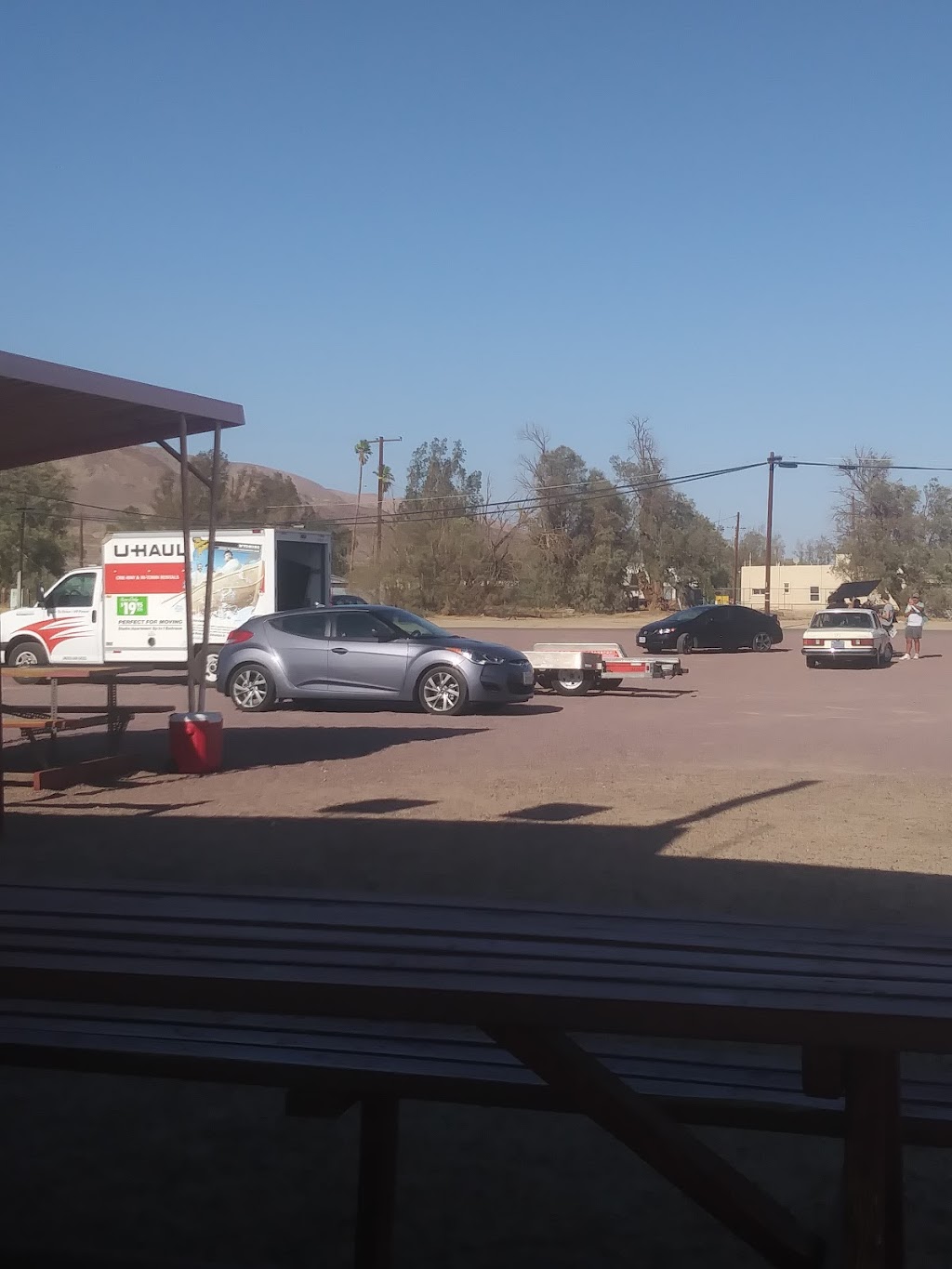 Titas Burger Den | restaurant | 38434 W Yermo Rd, Yermo, CA 92398, USA | 7609058205 OR +1 760-905-8205