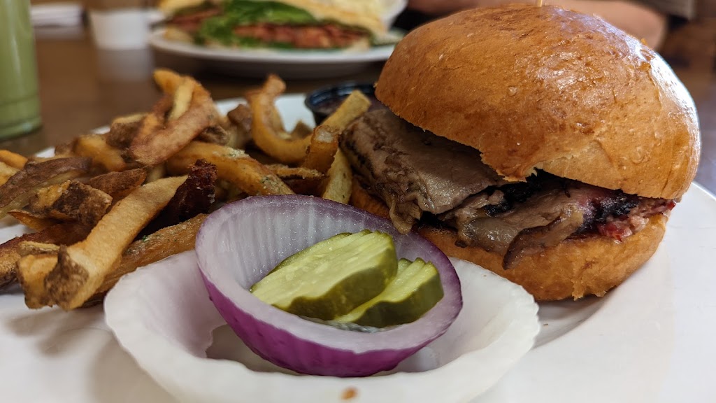 Shooters Grill | restaurant | 120 E 3rd St, Rifle, CO 81650, USA | 9706252158 OR +1 970-625-2158