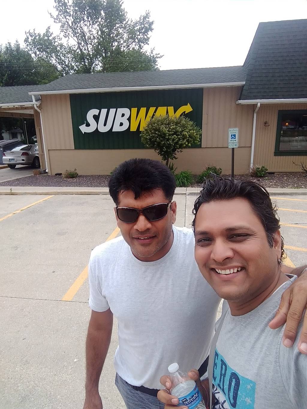 Subway | restaurant | 900 S Pleasantview Dr, Tuscola, IL 61953, USA | 2172535050 OR +1 217-253-5050