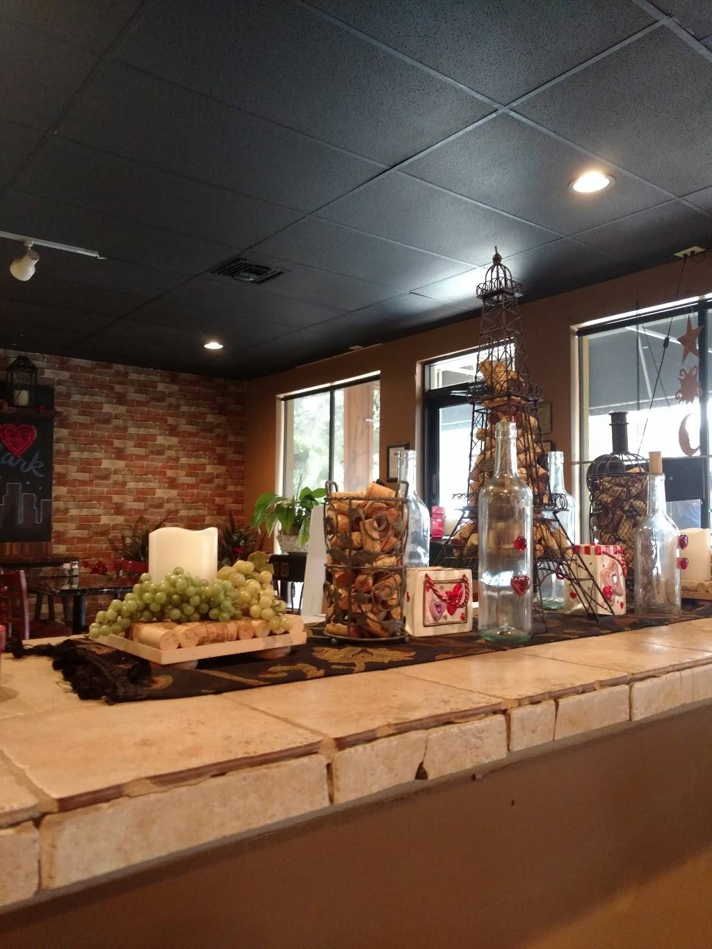 Dellas Cafe & Bistro | cafe | 608 Oakfield Dr, Brandon, FL 33511, USA | 8136843354 OR +1 813-684-3354