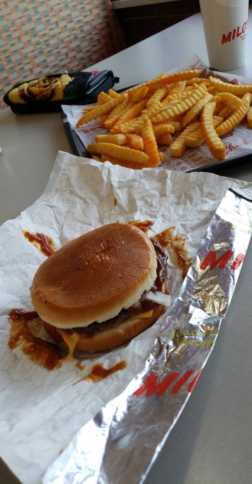 Milos Hamburgers | restaurant | 2305 Cobbs Ford Rd, Millbrook, AL 36054, USA | 3342850005 OR +1 334-285-0005