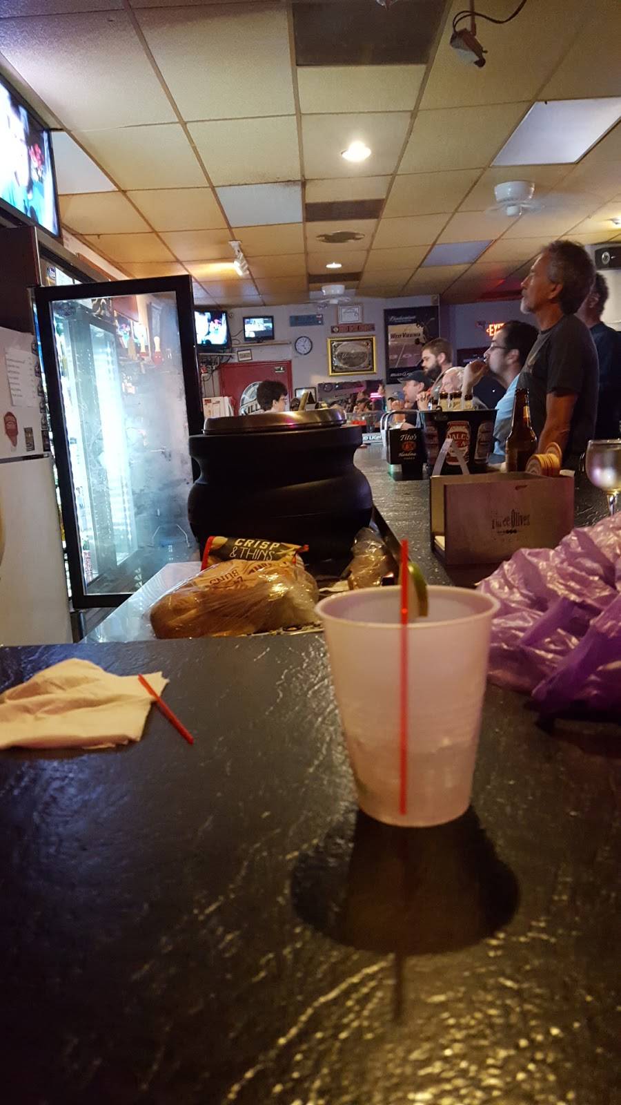 The Red Carpet Lounge | night club | 308 Elizabeth St, Charleston, WV 25311, USA | 3043429977 OR +1 304-342-9977