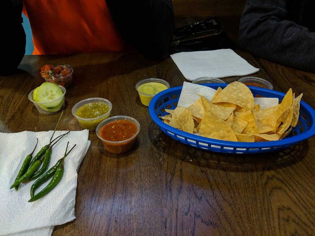 Las Delicias Cevicheria | restaurant | 27596 Sierra Hwy, Canyon Country, CA 91351, USA | 6613674517 OR +1 661-367-4517