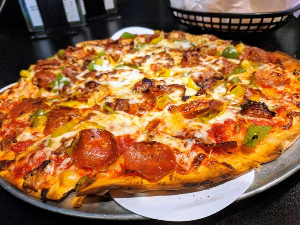 Mattinglys Sports Bar & Grill | restaurant | 1048 Wolfrum Rd, Weldon Spring, MO 63304, USA | 6364776686 OR +1 636-477-6686