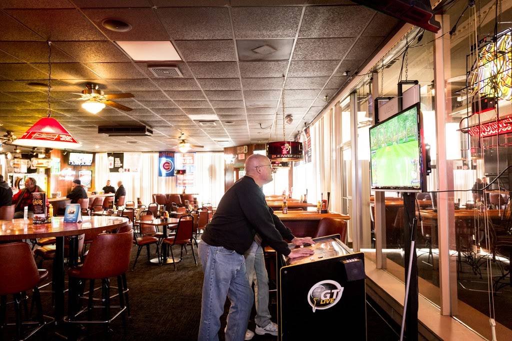 Cheeks Bar & Grill | restaurant | 1206 Towanda Ave #6, Bloomington, IL 61701, USA | 3098293655 OR +1 309-829-3655