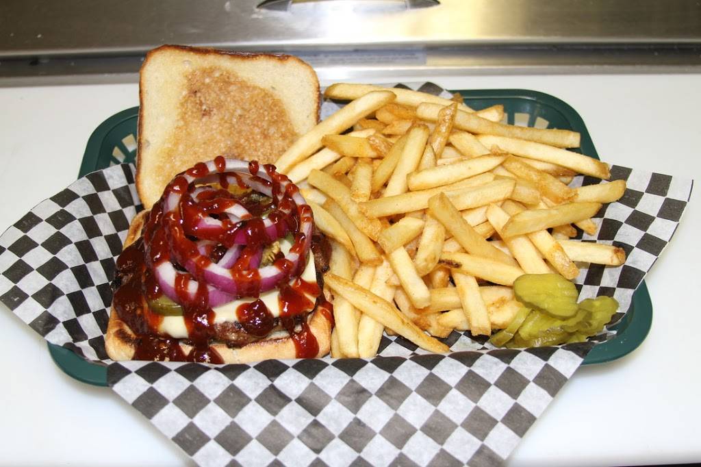 Rough-Cut Grill & Bar | restaurant | 19034 US-169, Milaca, MN 56353, USA | 3209832727 OR +1 320-983-2727