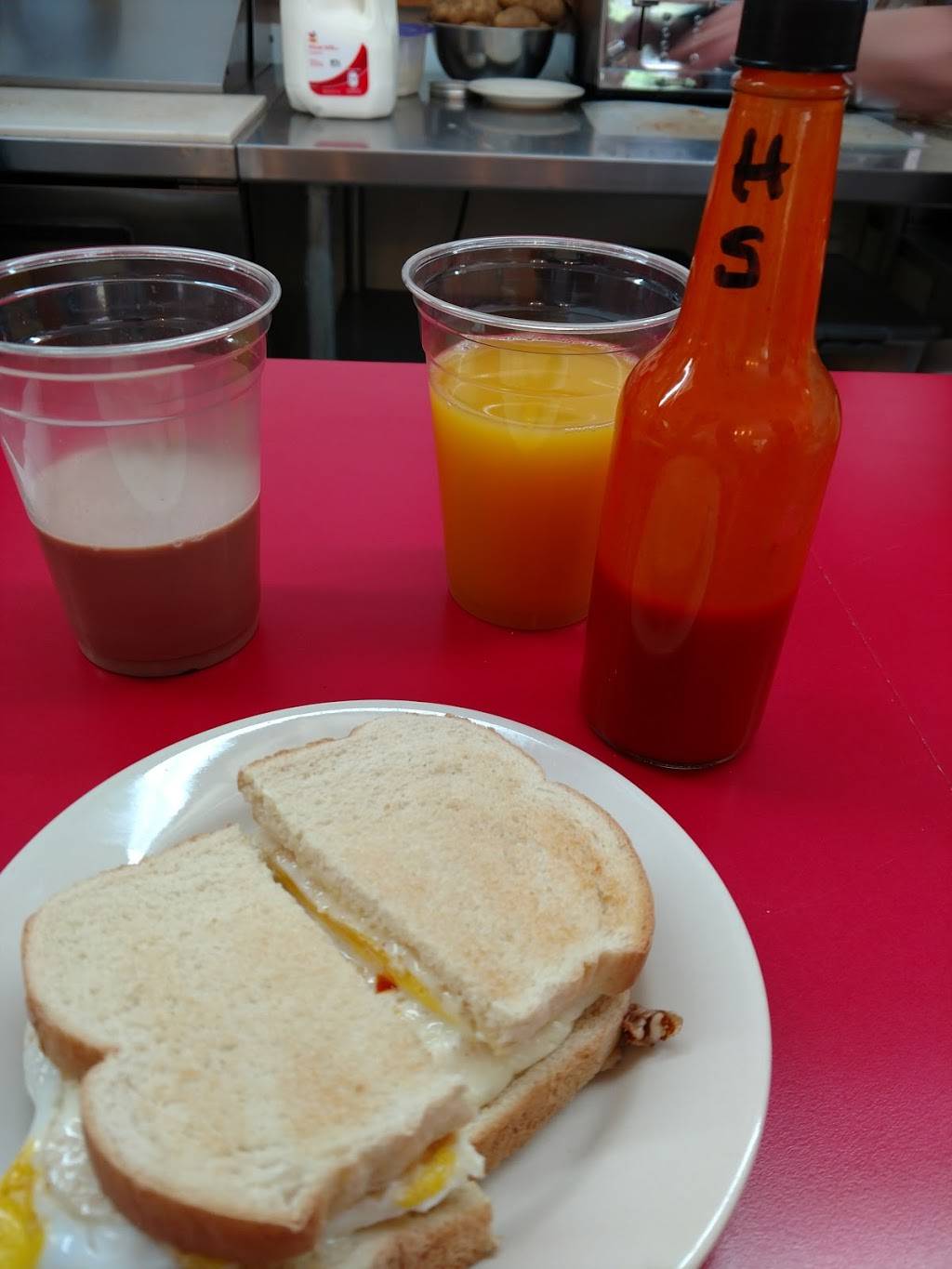 Chatham Diner and Leos Catering | restaurant | 3842 Gap Newport Pike, West Grove, PA 19390, USA | 6103455956 OR +1 610-345-5956