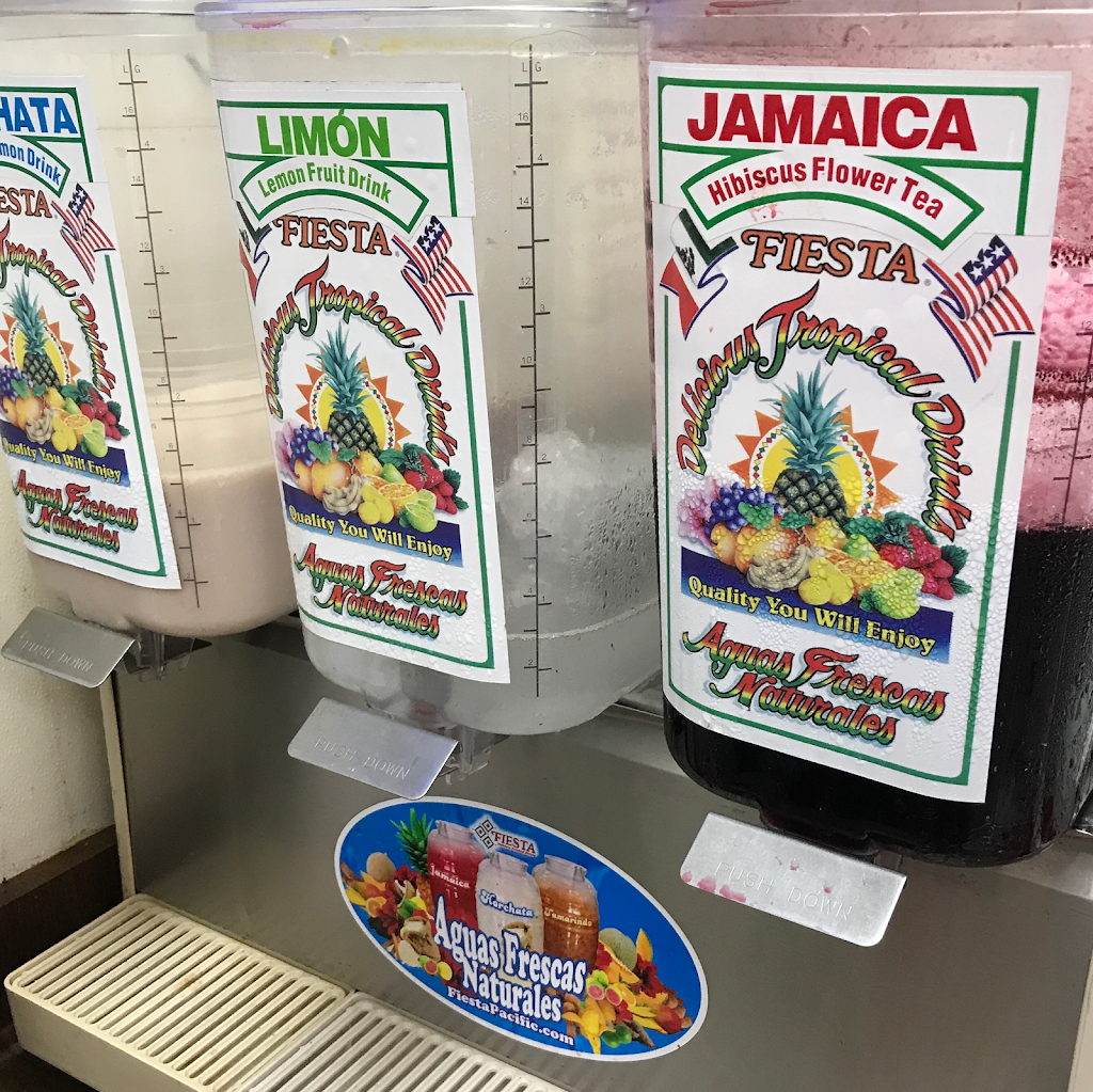 El Oaxaqueno | restaurant | 830 E Pioneer Pkwy, Arlington, TX 76010, USA | 8175170984 OR +1 817-517-0984