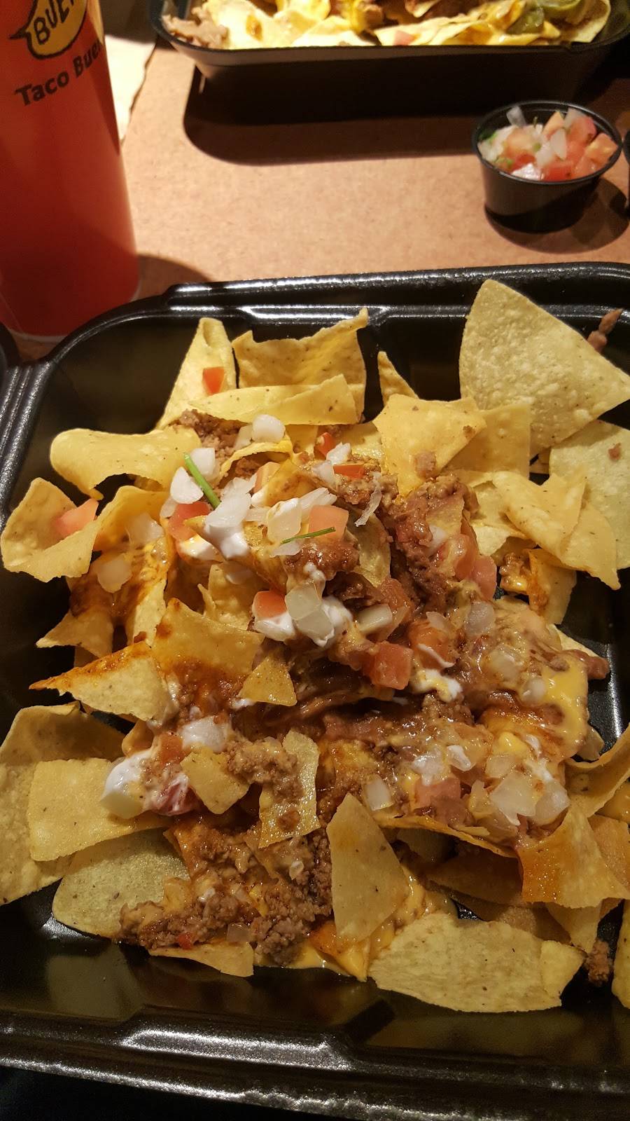 Taco Bueno | restaurant | 609 White Hills Dr, Rockwall, TX 75087, USA | 9727724314 OR +1 972-772-4314