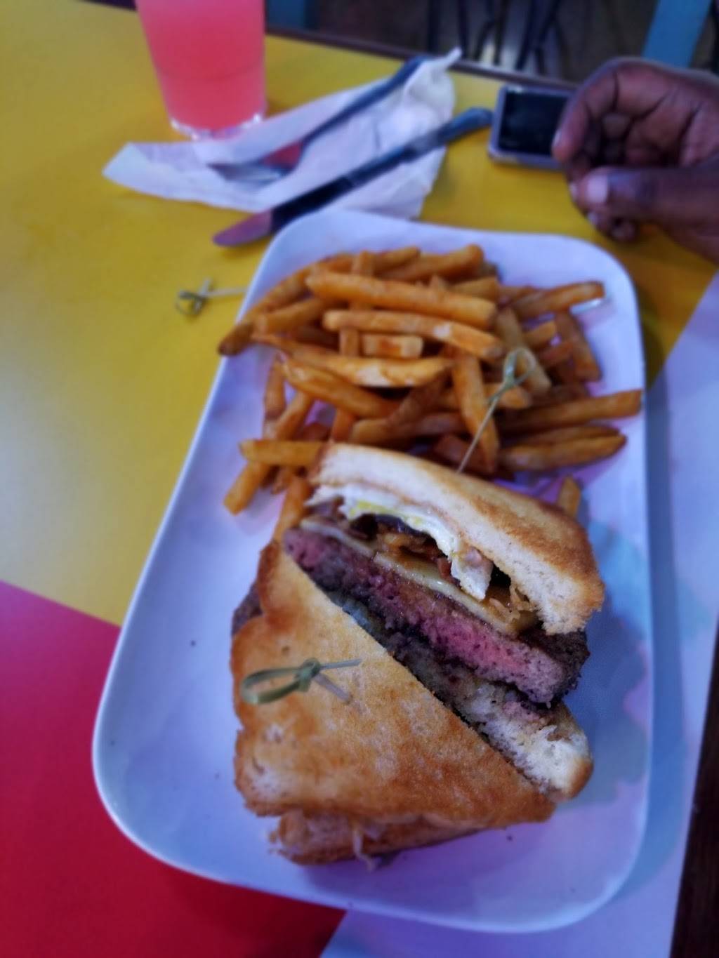 Sams Boat | restaurant | 3239 Silverlake Village Dr, Pearland, TX 77584, USA | 7134360201 OR +1 713-436-0201