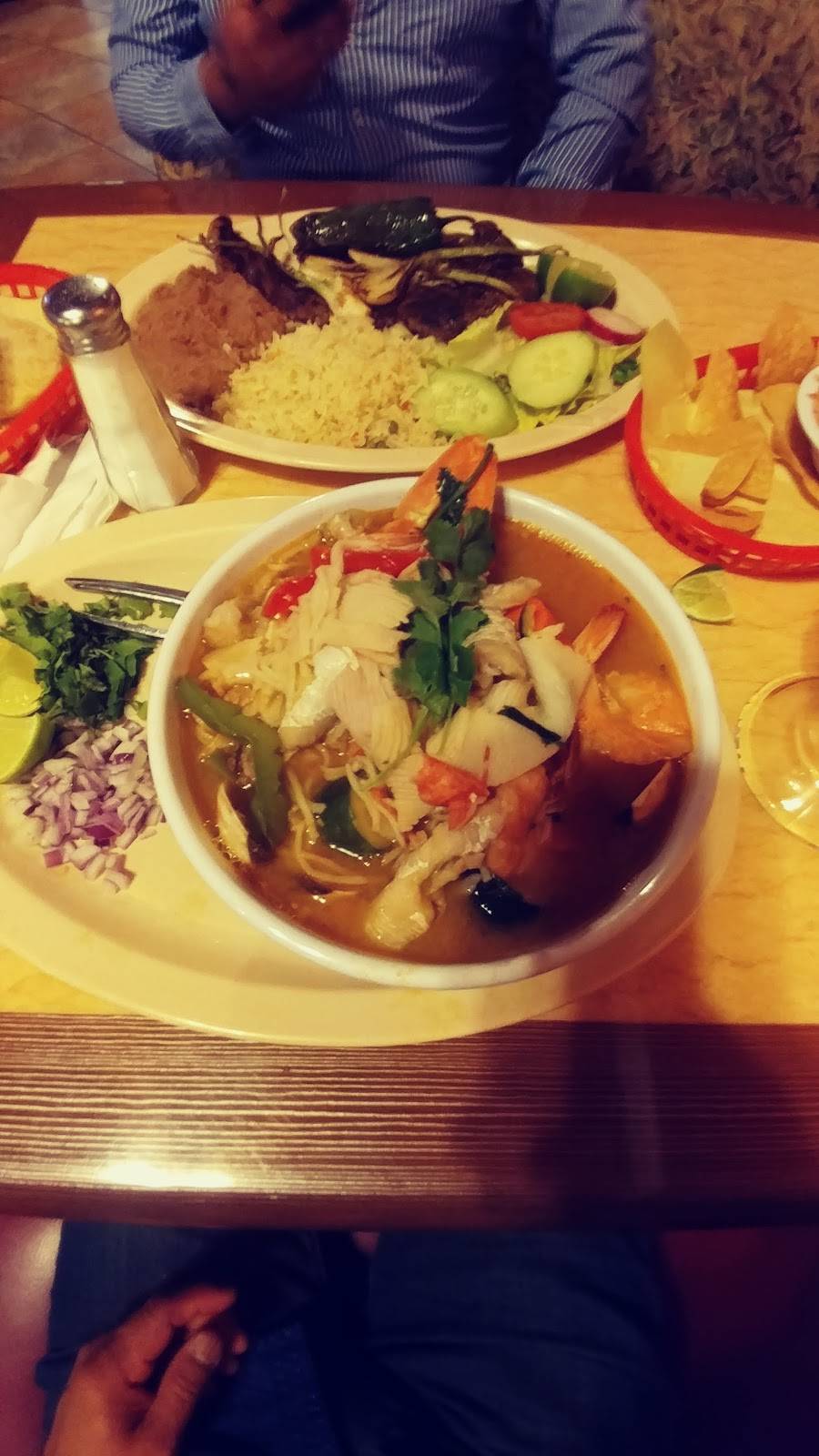 El Corozo Restaurante | restaurant | 20425 Sherman Way, Winnetka, CA 91306, USA | 8187030925 OR +1 818-703-0925