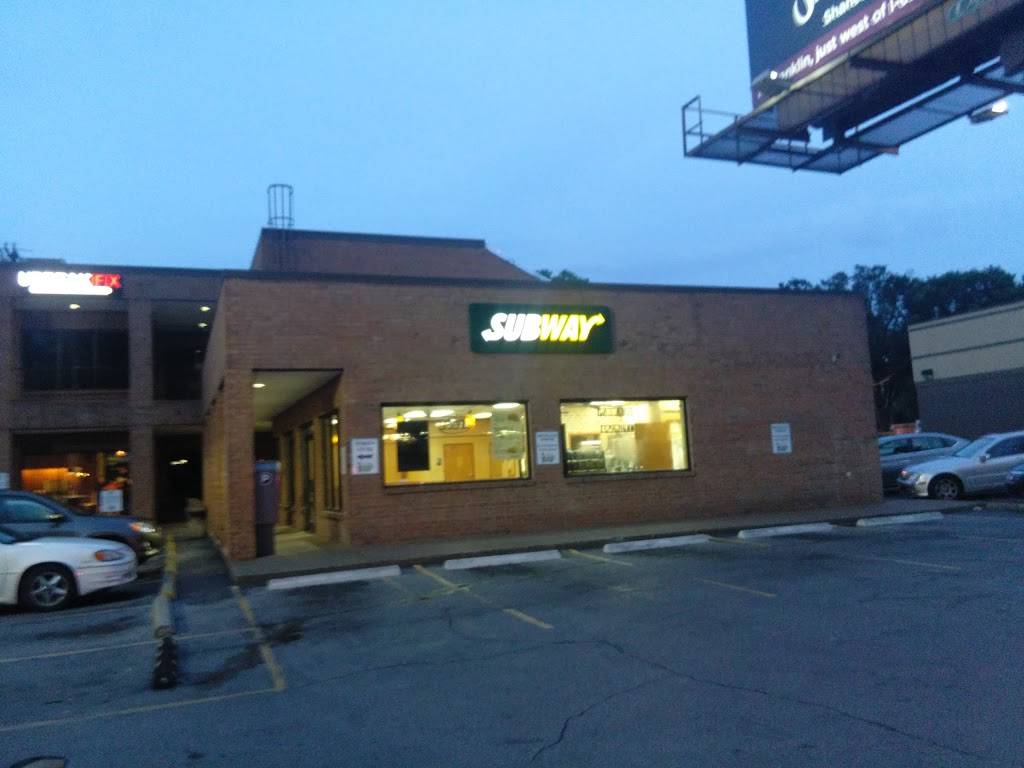 Subway | meal takeaway | 400 21st Ave S, Nashville, TN 37203, USA | 6153292800 OR +1 615-329-2800