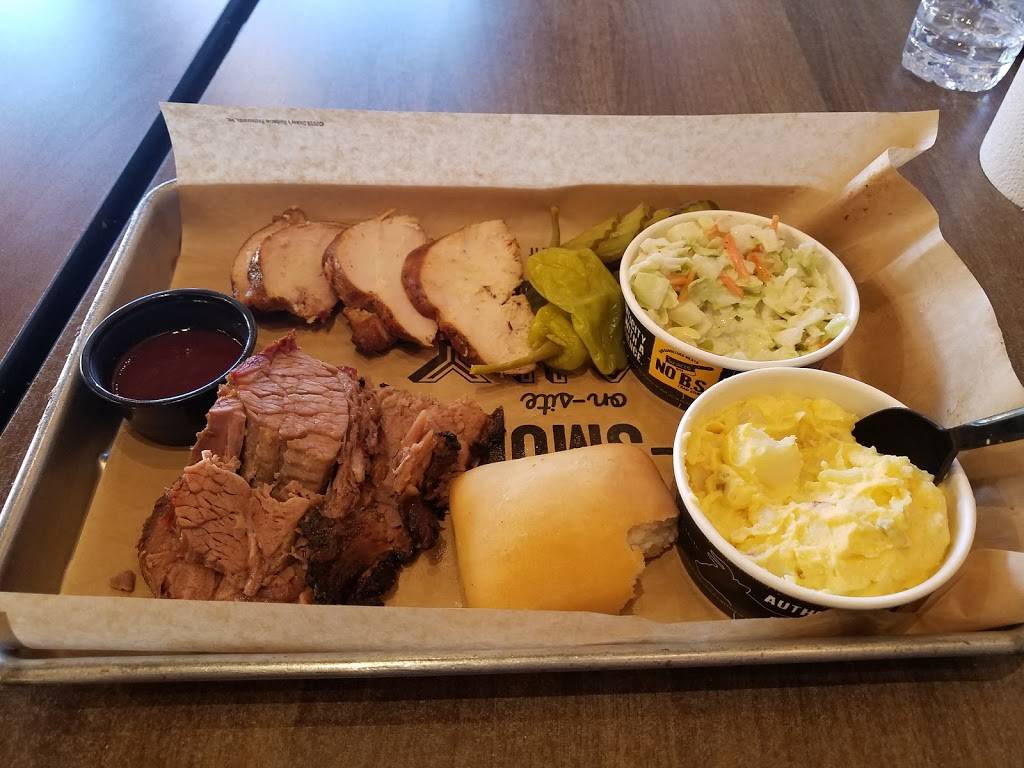 Dickeys Barbecue Pit | restaurant | 3316 W, Grove Dr Ste 4, Fayetteville, AR 72704, USA | 4793136363 OR +1 479-313-6363
