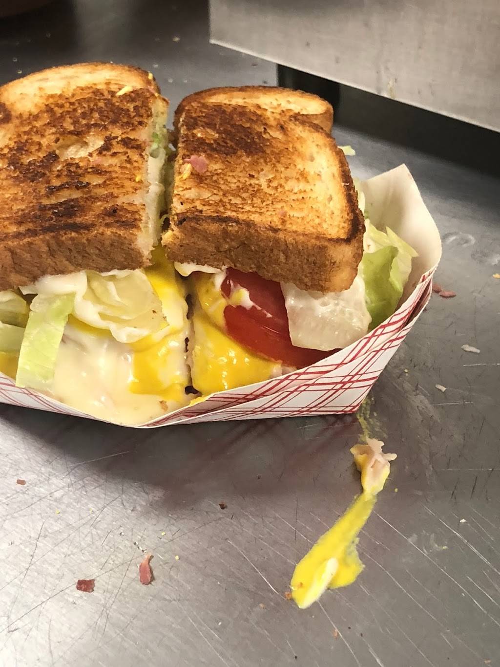 Mr. Corned Beef | restaurant | 17819 W Seven Mile Rd, Detroit, MI 48235, USA | 3132466146 OR +1 313-246-6146