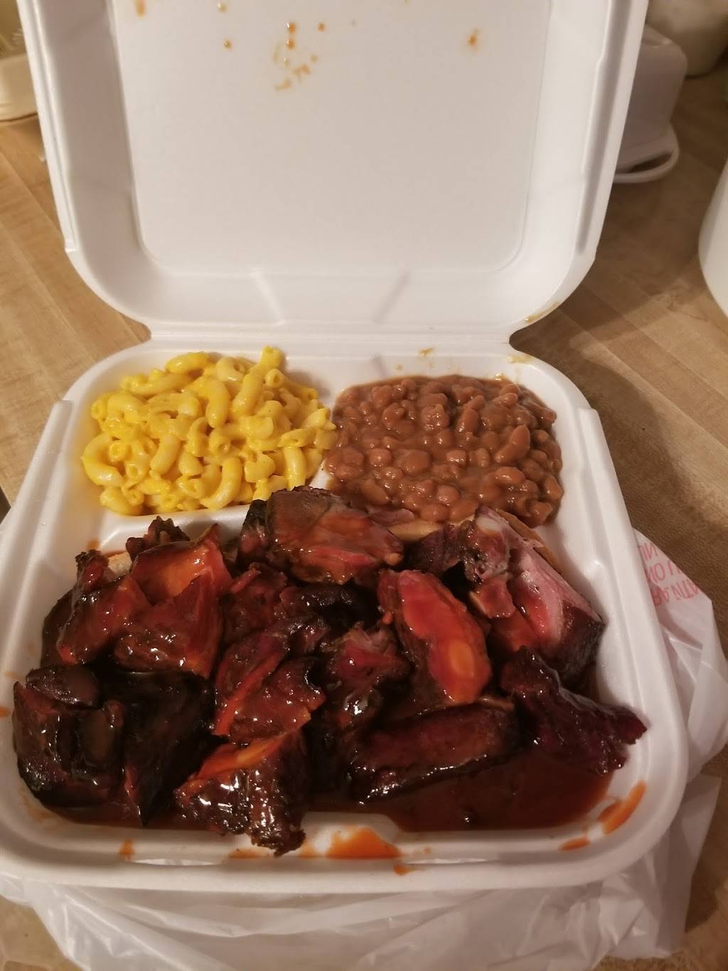 Pigees BBQ | restaurant | 51318 IN-933, South Bend, IN 46637, USA | 5743866191 OR +1 574-386-6191