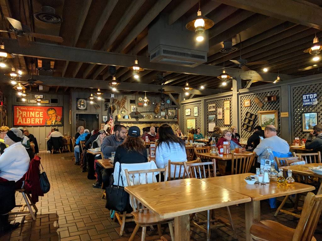 Cracker Barrel Old Country Store | restaurant | 3801 SW College Rd, Ocala, FL 34474, USA | 3528547870 OR +1 352-854-7870