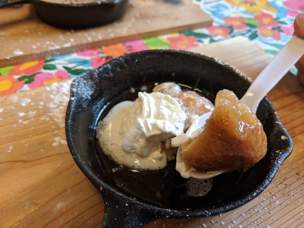 Preachers Smokehouse | restaurant | 2929 Pittman Center Rd, Sevierville, TN 37876, USA | 8653329731 OR +1 865-332-9731