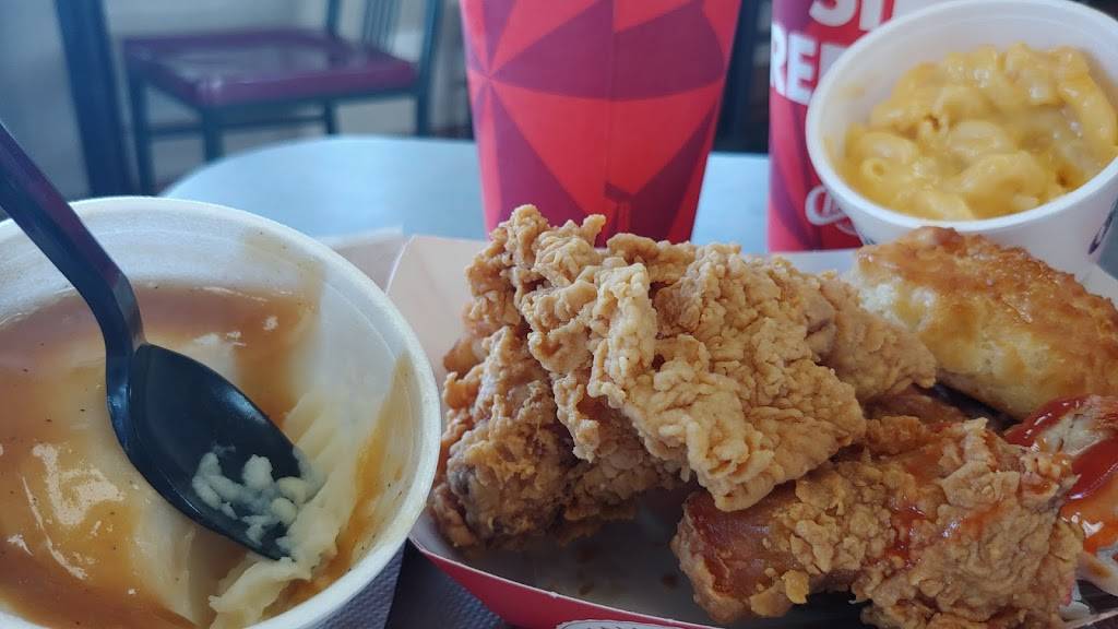 Churchs Chicken | restaurant | 6670 Valley High Drive, Sacramento, CA 95823, USA | 9166839341 OR +1 916-683-9341