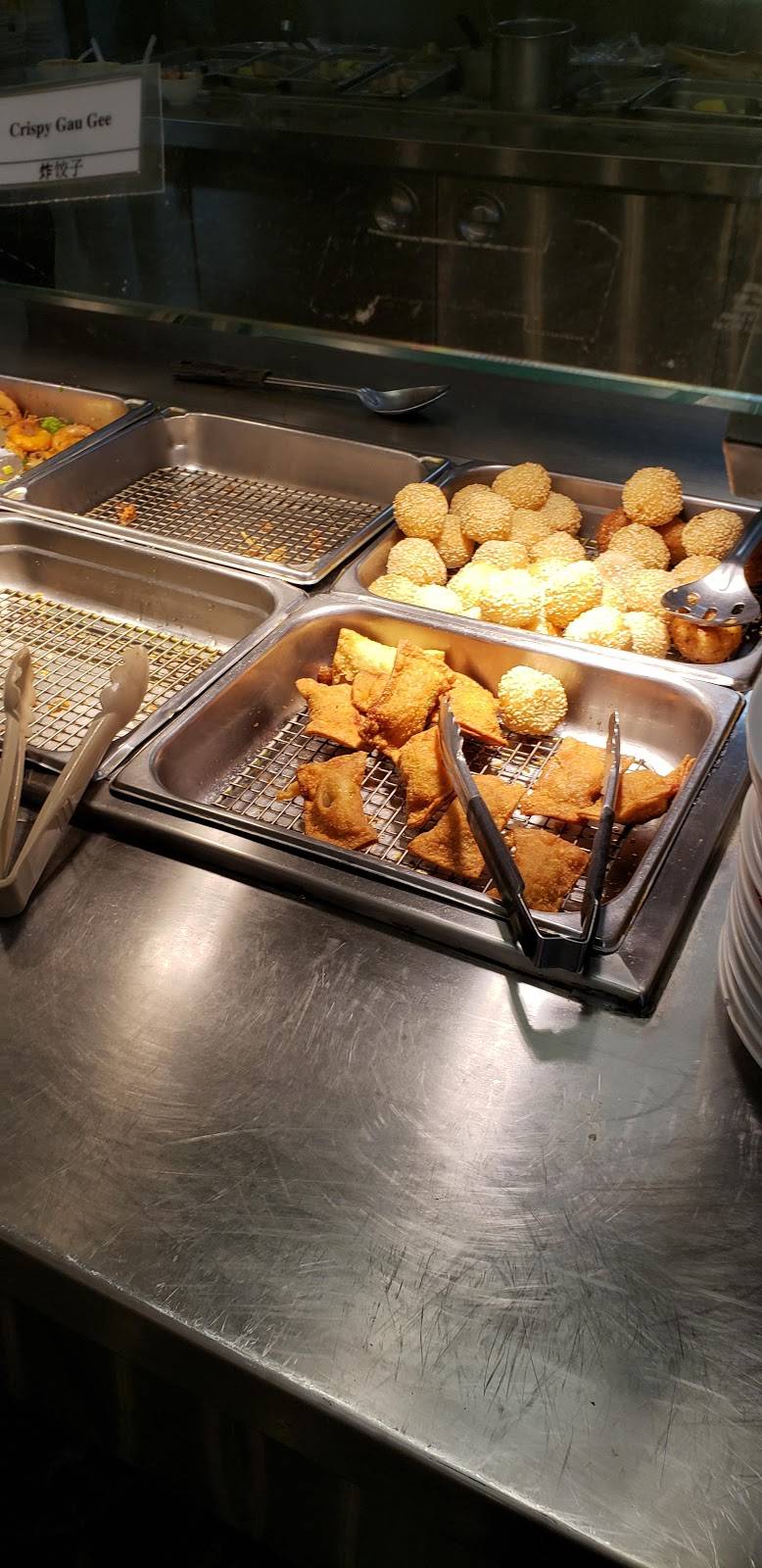 Royal Palace Restaurant | restaurant | 4510 Salt Lake Blvd C1, Honolulu, HI 96818, USA | 8084876662 OR +1 808-487-6662