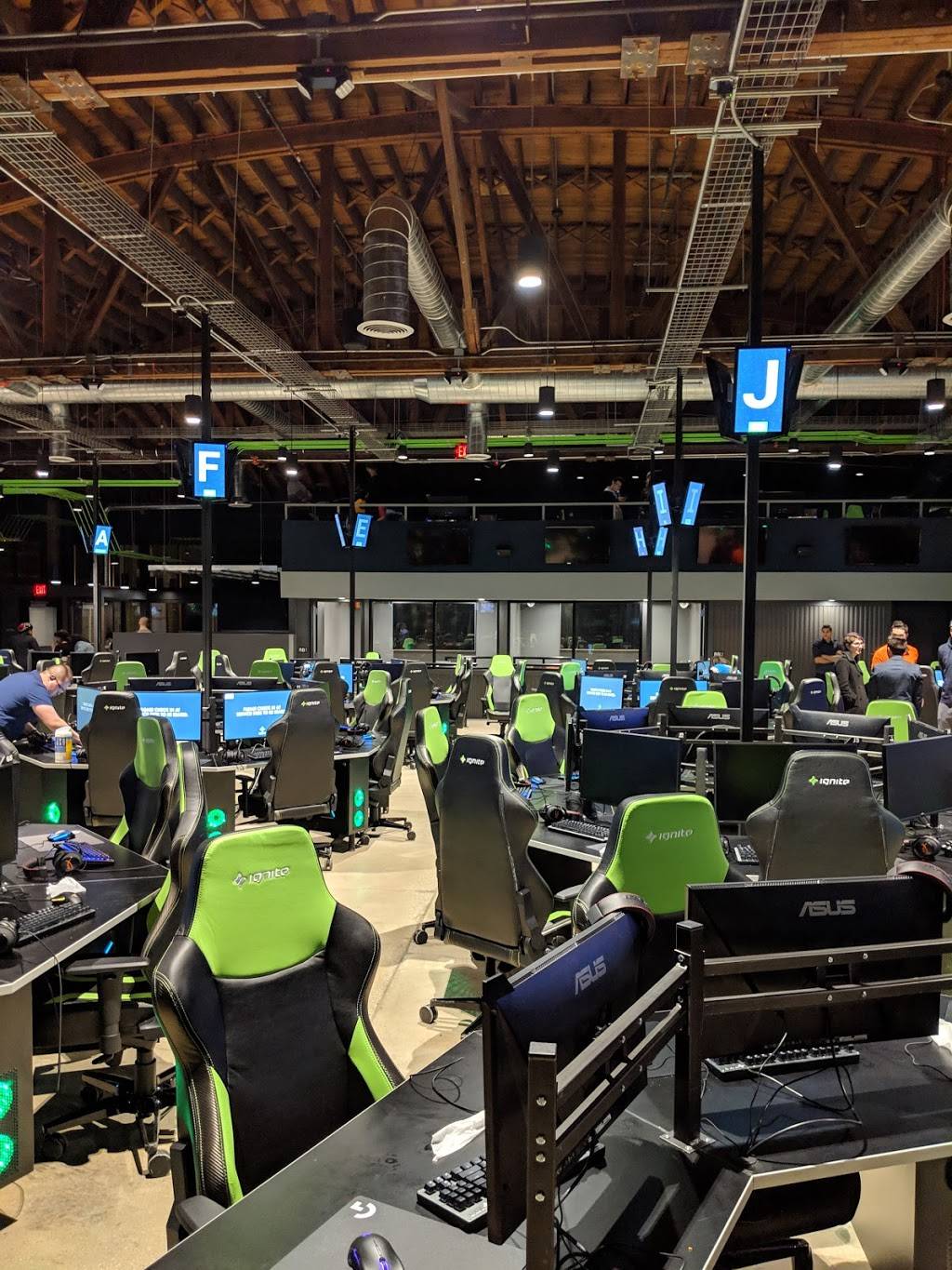 Ignite Gaming - Skokie | restaurant | 8125 Skokie Blvd, Skokie, IL 60077, USA | 7734047033 OR +1 773-404-7033