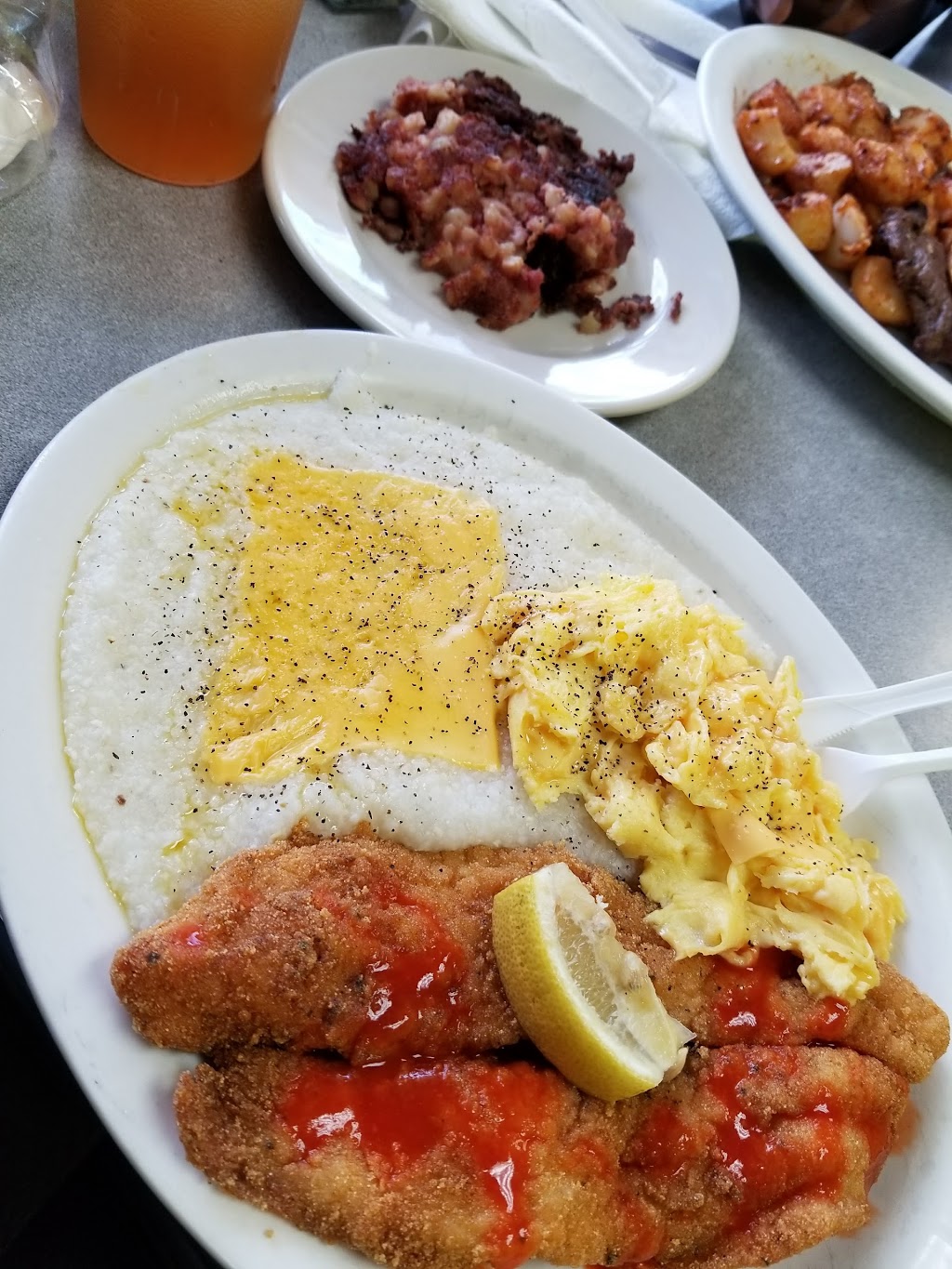 Royal Casino | restaurant | 1896 NW 38th Ave, Fort Lauderdale, FL 33311, USA | 9544853376 OR +1 954-485-3376