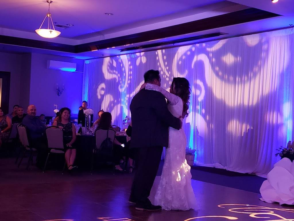 The Lakes Bar & Lounge | restaurant | 16600 Clubhouse Dr, Fontana, CA 92336, USA | 9093502500 OR +1 909-350-2500