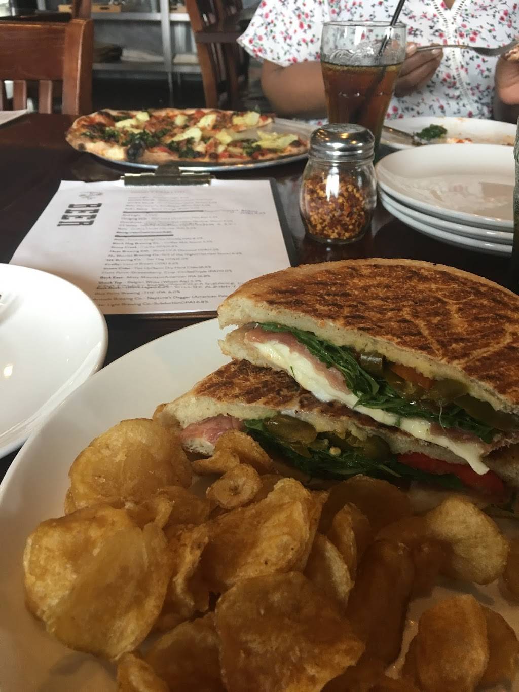 Coal and Daisies | restaurant | 5 Sycamore Way, Branford, CT 06405, USA | 2032081263 OR +1 203-208-1263