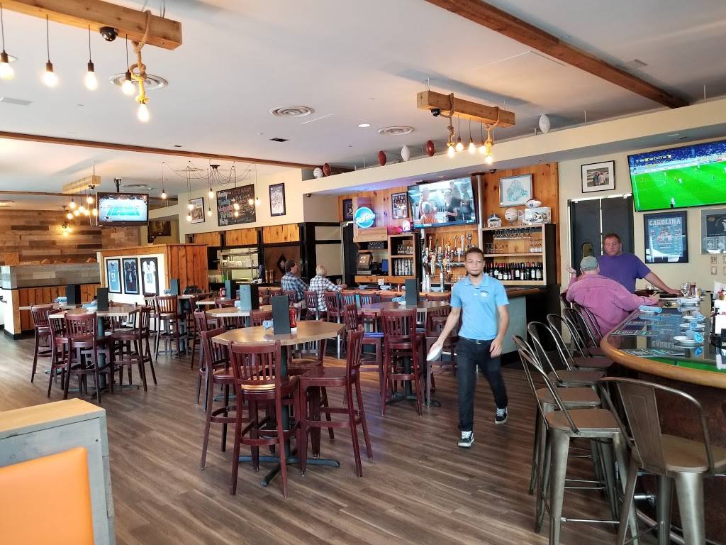 The Town Hall Grill | restaurant | 410 Market St, Chapel Hill, NC 27516, USA | 9199608696 OR +1 919-960-8696