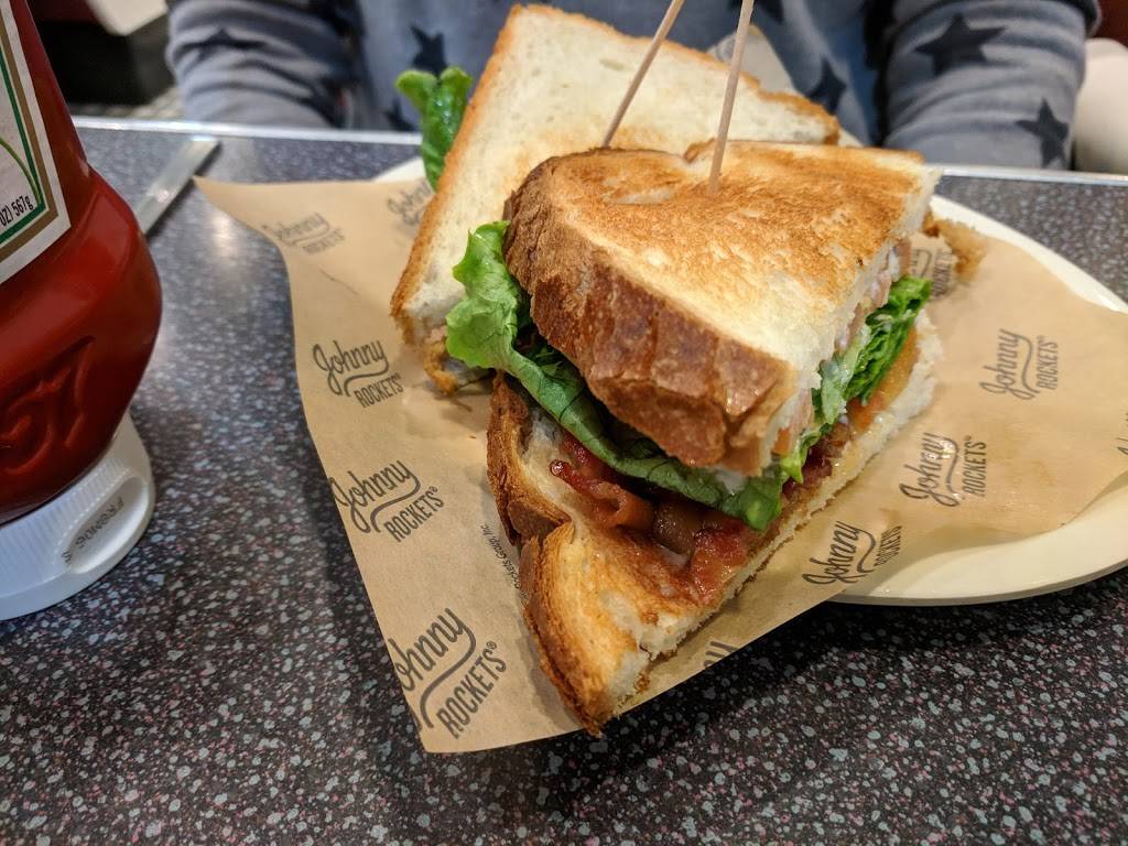 Johnny Rockets | restaurant | 1101 Outlet Collection Way Suite 1021, Auburn, WA 98001, USA | 2537354338 OR +1 253-735-4338