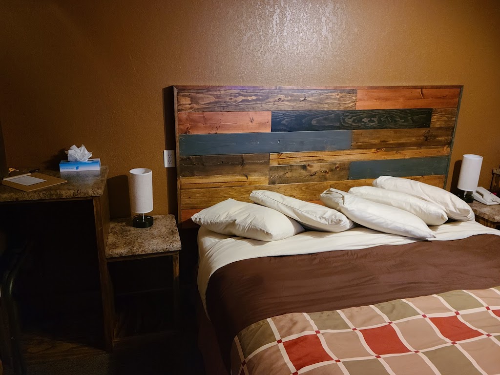 Powder House | restaurant | 24125 US-16A, Keystone, SD 57751, USA | 8003210692 OR +1 800-321-0692