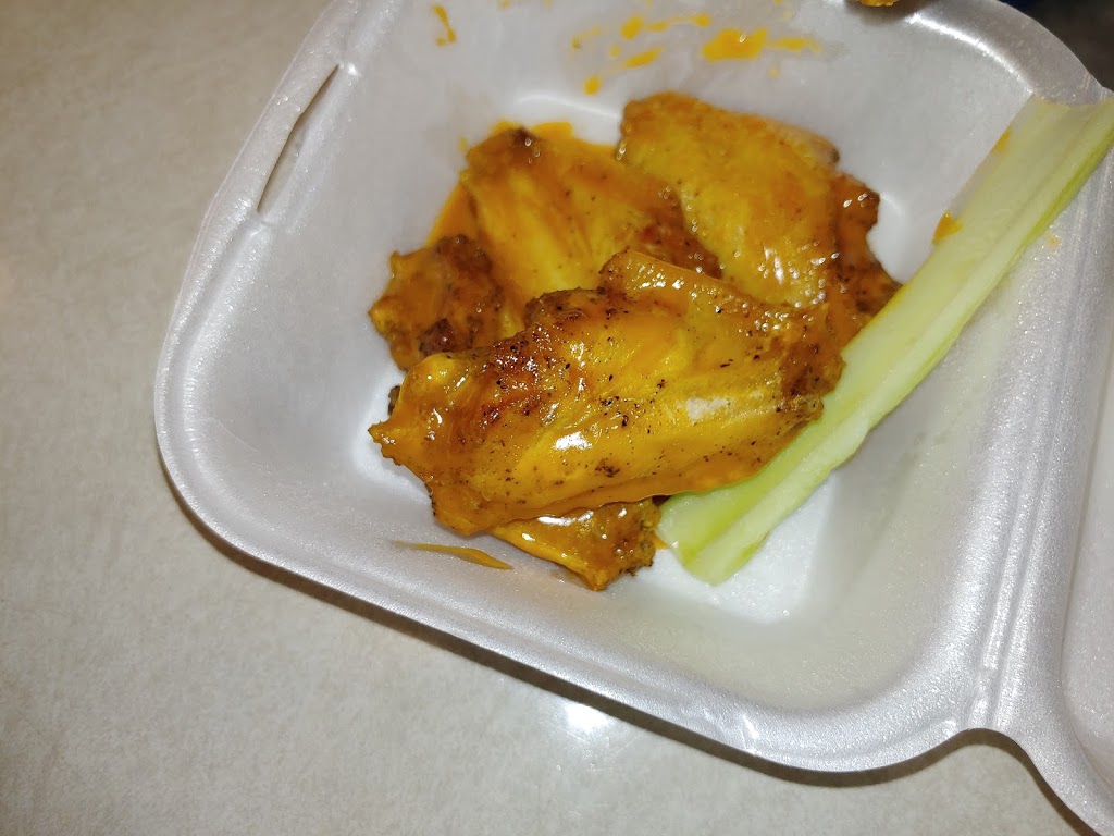 Momos Wings and Things | restaurant | 2662 SpringHill Ave, Mobile, AL 36607, USA | 2514089938 OR +1 251-408-9938