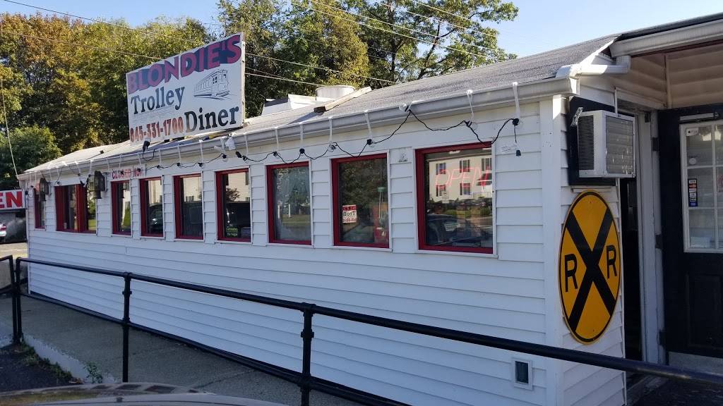 Blondies Trolley Diner | restaurant | 336 E Chester St, Kingston, NY 12401, USA | 8453311700 OR +1 845-331-1700