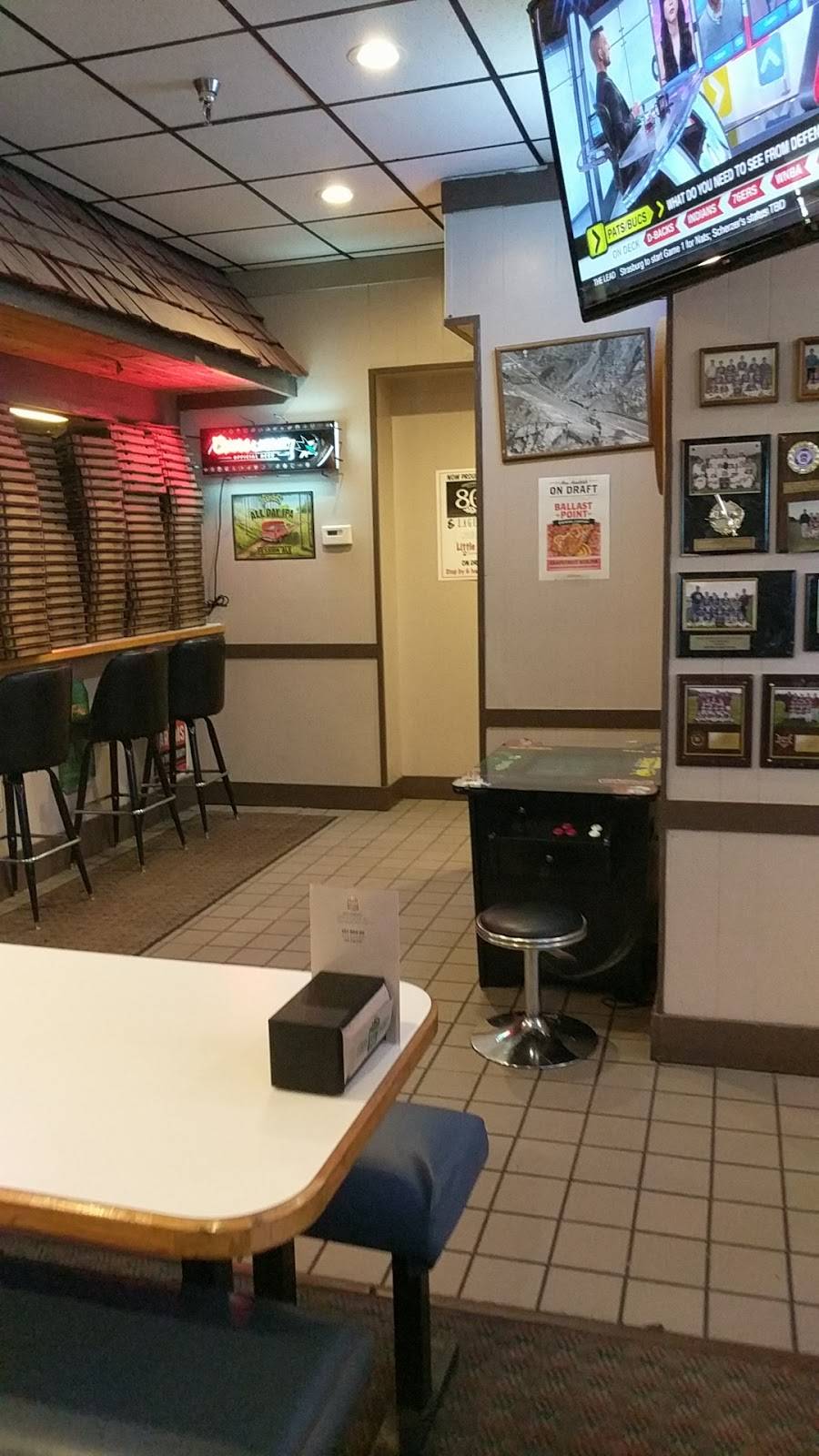 Round Table Pizza | meal delivery | 50 Cabrillo Hwy N, Half Moon Bay, CA 94019, USA | 6507265208 OR +1 650-726-5208