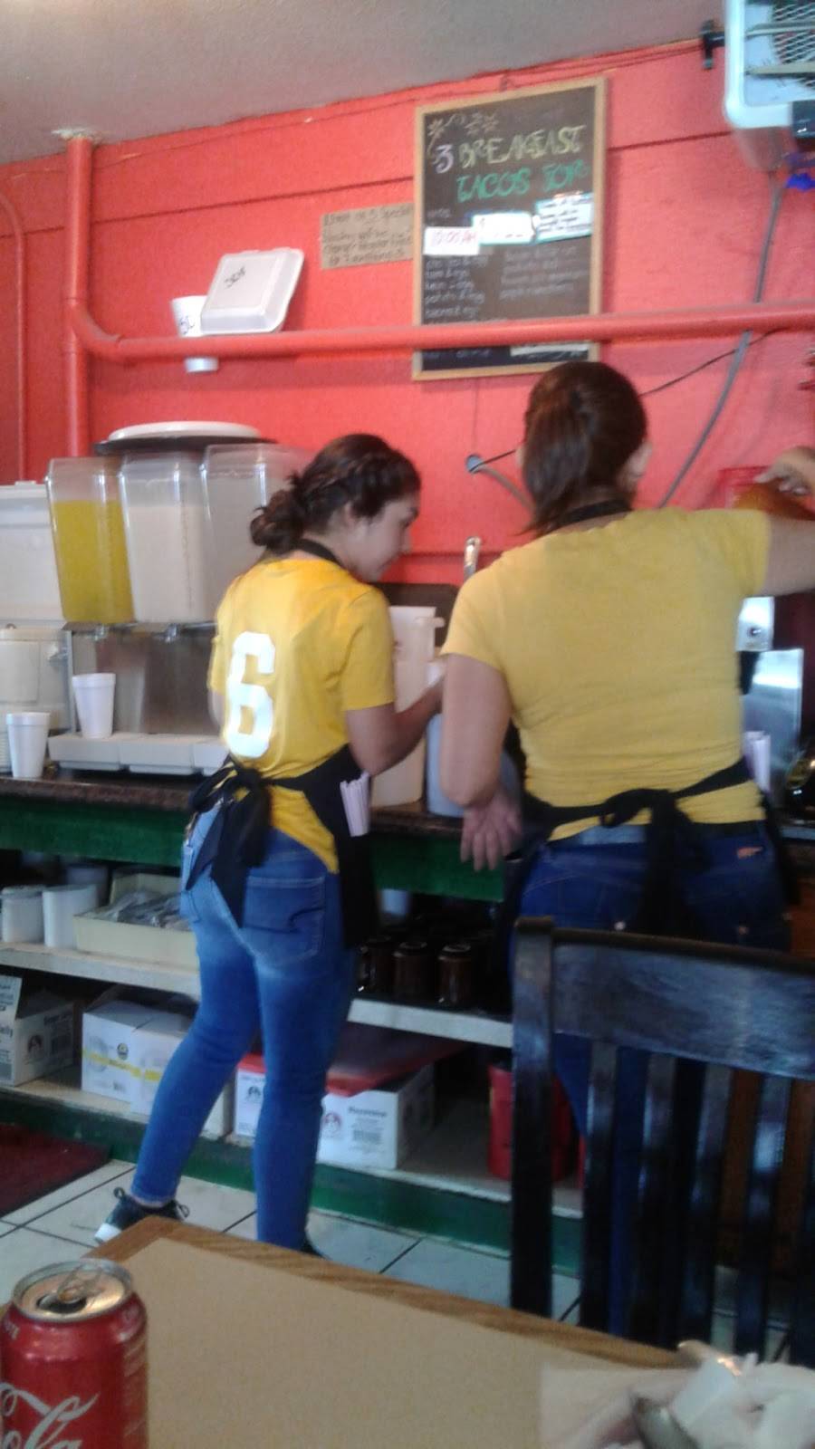 Taqueria El Tapatio De Jalisco | restaurant | 5323 Roosevelt Ave, San Antonio, TX 78214, USA | 2109242777 OR +1 210-924-2777